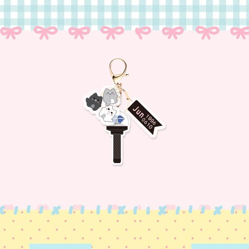 MiniTeen Keychain with Carat Bong — K-POP Fan Accessory